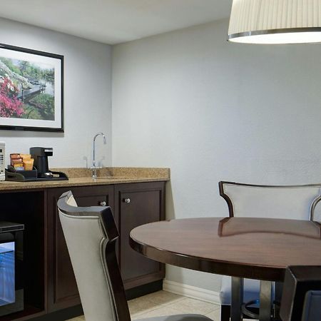 Sheraton Westport Lakeside Chalet Maryland Heights Esterno foto