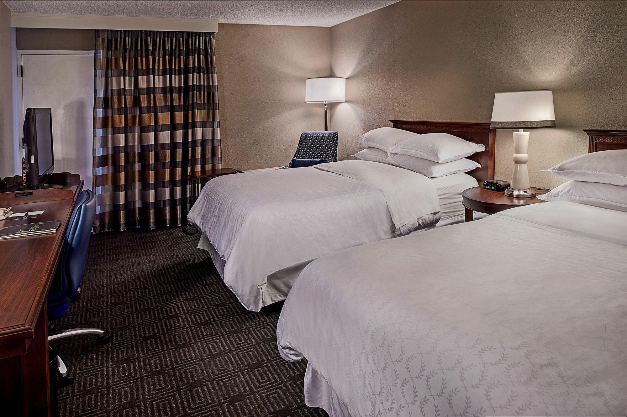 Sheraton Westport Lakeside Chalet Maryland Heights Esterno foto